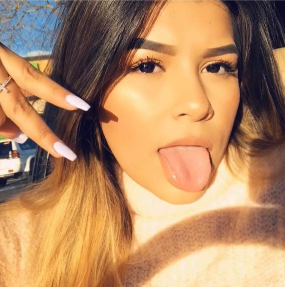 Meet your Posher, Valeria